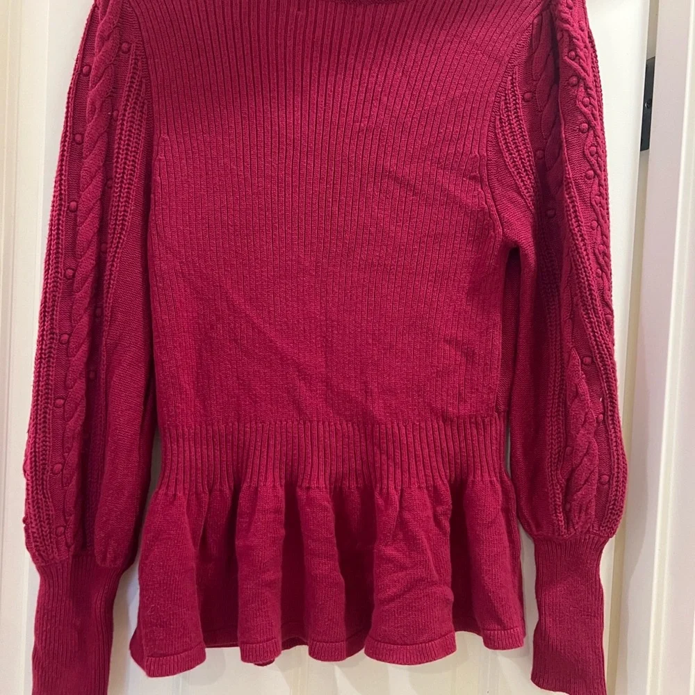 Rachel Parcell dark pink holiday cable knit sweater. Size large.